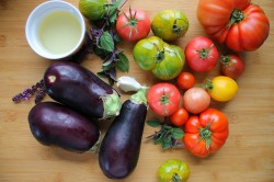 Баклажаны на сковороде с чесноком - шаг 1 Баклажаны на сковороде с чесноком - шаг 1