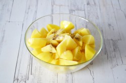 Баранина в горшочках в духовке - шаг 4