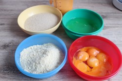 Баварские пирожные бисквитно песочные - шаг 3