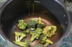 Брокколи в мультиварке - шаг 4 Брокколи в мультиварке - шаг 4