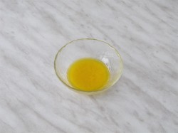 Булочки-розочки с яблоками из дрожжевого теста - шаг 3 Булочки-розочки с яблоками из дрожжевого теста - шаг 3