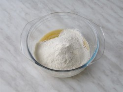 Булочки-розочки с яблоками из дрожжевого теста - шаг 7 Булочки-розочки с яблоками из дрожжевого теста - шаг 7