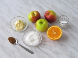 Булочки-розочки с яблоками из дрожжевого теста - шаг 9 Булочки-розочки с яблоками из дрожжевого теста - шаг 9