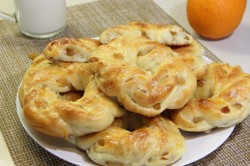 Булочки с изюмом и глазурью - шаг 27 Булочки с изюмом и глазурью - шаг 27