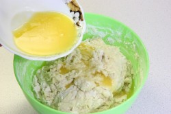 Булочки с изюмом и глазурью - шаг 9 Булочки с изюмом и глазурью - шаг 9