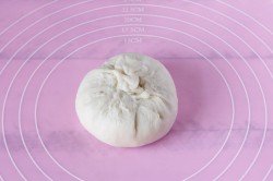 Булочки с яблоками из дрожжевого теста - шаг 10