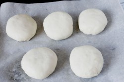 Булочки с яблоками из дрожжевого теста - шаг 11