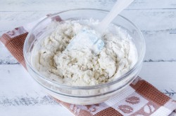 Булочки с яблоками из дрожжевого теста - шаг 4