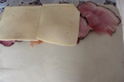 Бутерброды для детей с ветчиной - шаг 4 Бутерброды для детей с ветчиной - шаг 4