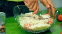 Быстрый суп с мясными тефтелями и картофеле и сладким перцем - шаг 5 Быстрый суп с мясными тефтелями и картофеле и сладким перцем - шаг 5