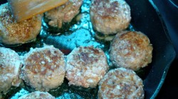 Быстрый суп с мясными тефтелями и картофеле и сладким перцем - шаг 7 Быстрый суп с мясными тефтелями и картофеле и сладким перцем - шаг 7