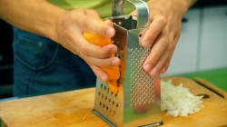 Быстрый суп с мясными тефтелями и картофеле и сладким перцем - шаг 8 Быстрый суп с мясными тефтелями и картофеле и сладким перцем - шаг 8