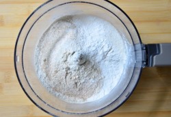 Диетические галеты из цельнозерновой муки - шаг 2