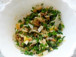 Дрожжевые пирожки с капустой и яйцом в духовке - шаг 7 Дрожжевые пирожки с капустой и яйцом в духовке - шаг 7