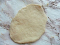 Дрожжевые пирожки с капустой и яйцом в духовке - шаг 8 Дрожжевые пирожки с капустой и яйцом в духовке - шаг 8