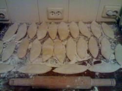 Дрожжевые пирожки с картошкой и печенью - шаг 6