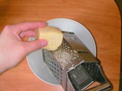 Сырные шарики из крабовых палочек новогодние - шаг 4