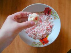 Сырные шарики из крабовых палочек новогодние - шаг 10