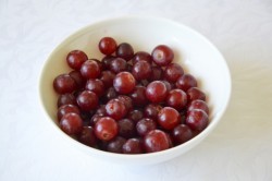 Фруктовый салат с майонезом и чесноком - шаг 4 Фруктовый салат с майонезом и чесноком - шаг 4