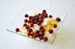 Фруктовый салат с майонезом и чесноком - шаг 5 Фруктовый салат с майонезом и чесноком - шаг 5