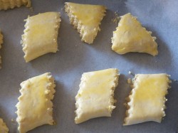 Гата и трубочки из слоеного теста - шаг 15