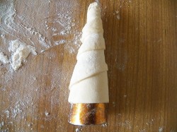 Гата и трубочки из слоеного теста - шаг 21