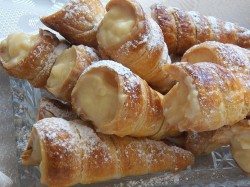 Гата и трубочки из слоеного теста - шаг 24