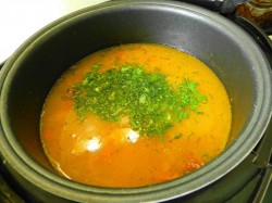 Гороховый суп с копчеными ребрышками в мультиварке - шаг 10 Гороховый суп с копчеными ребрышками в мультиварке - шаг 10