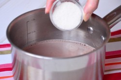 Горячий шоколад с халвой - шаг 3 Горячий шоколад с халвой - шаг 3