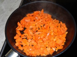 Говядина с черносливом в духовке - шаг 7