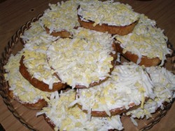 Гренки в яйце и с яйцом - шаг 13 Гренки в яйце и с яйцом - шаг 13