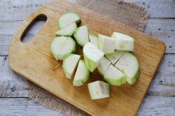 Икра кабачковая через мясорубку с томатной пастой - шаг 2 Икра кабачковая через мясорубку с томатной пастой - шаг 2