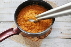 Икра кабачковая через мясорубку с томатной пастой - шаг 9 Икра кабачковая через мясорубку с томатной пастой - шаг 9