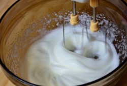 Итальянская меренга из песочного теста - шаг 4 Итальянская меренга из песочного теста - шаг 4