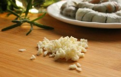 Жареные королевские креветки на сковороде - шаг 3 Жареные королевские креветки на сковороде - шаг 3