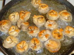 Пельмени жареные на растительном масле - шаг 5