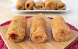 Жареные рулеты из хлеба и ветчины - шаг 9