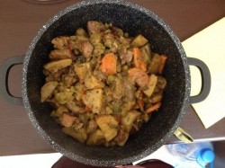 Жаркое в мультиварке из свинины по-сельски - шаг 9