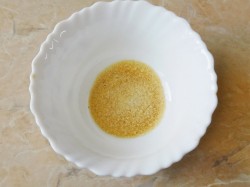 Желе из клубники с желатином - шаг 1