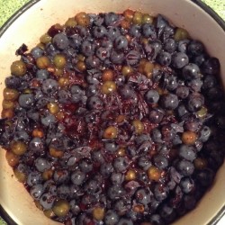 Желейное варенье из дикого винограда - шаг 3 Желейное варенье из дикого винограда - шаг 3