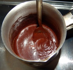 Как растопить шоколад для украшения - шаг 2 Как растопить шоколад для украшения - шаг 2