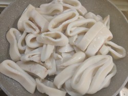 Кальмары в сметанном соусе - шаг 8 Кальмары в сметанном соусе - шаг 8