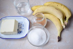 Карамелизированные бананы - шаг 1