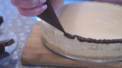 Карамельно-творожный торт с орехом без выпечки - шаг 14 Карамельно-творожный торт с орехом без выпечки - шаг 14