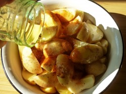 Картошка по деревенски в мультиварке - шаг 5 Картошка по деревенски в мультиварке - шаг 5