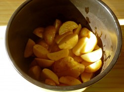 Картошка по деревенски в мультиварке - шаг 7 Картошка по деревенски в мультиварке - шаг 7