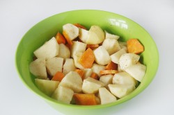 Картошка в сметане в мультиварке - шаг 3