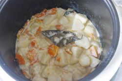 Картошка в сметане в мультиварке - шаг 7