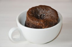 Кекс в кружке за 5 минут в микроволновке - шаг 10 Кекс в кружке за 5 минут в микроволновке - шаг 10