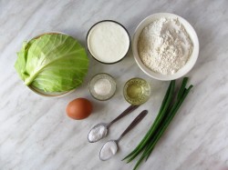 Кексы со свежей капустой - шаг 1